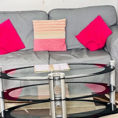 Simple 2Bed Flat In Edinburgh. Apartment ภายนอก รูปภาพ